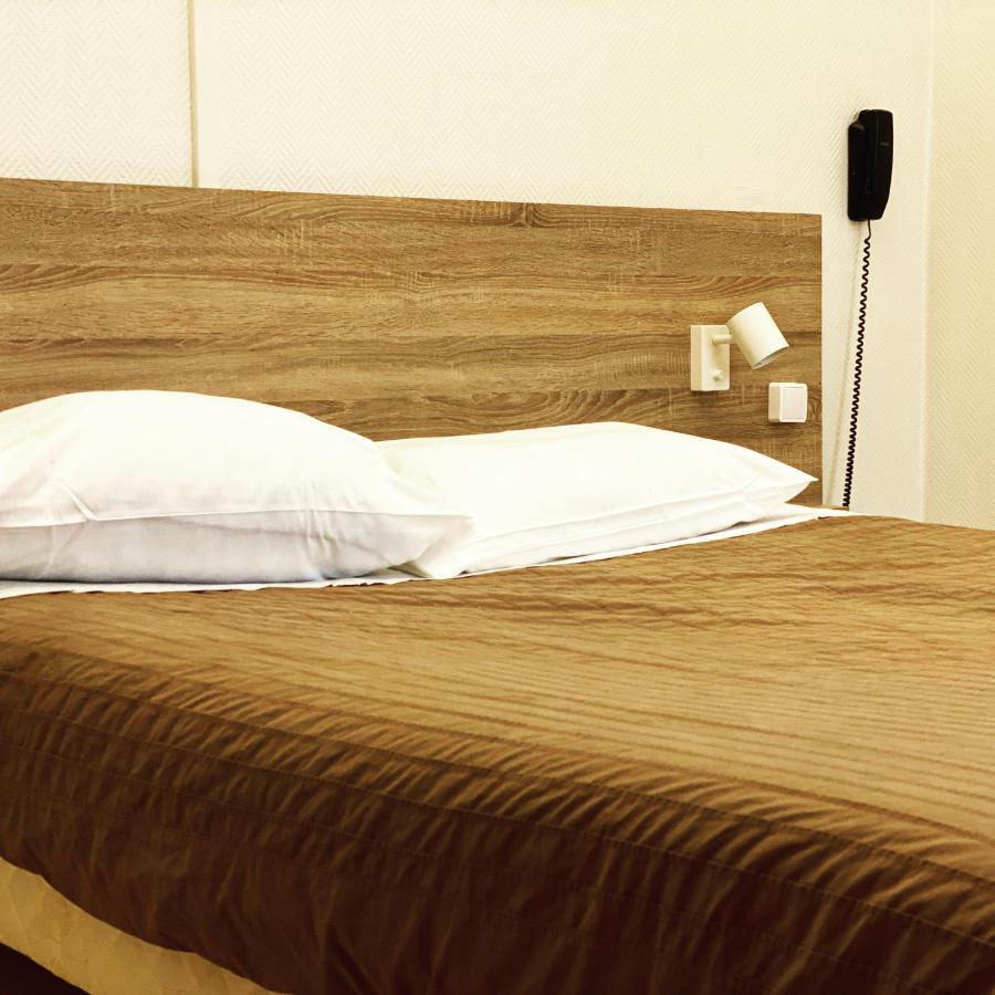 Hotel Le Midi Clermont-Cournon ภายนอก รูปภาพ