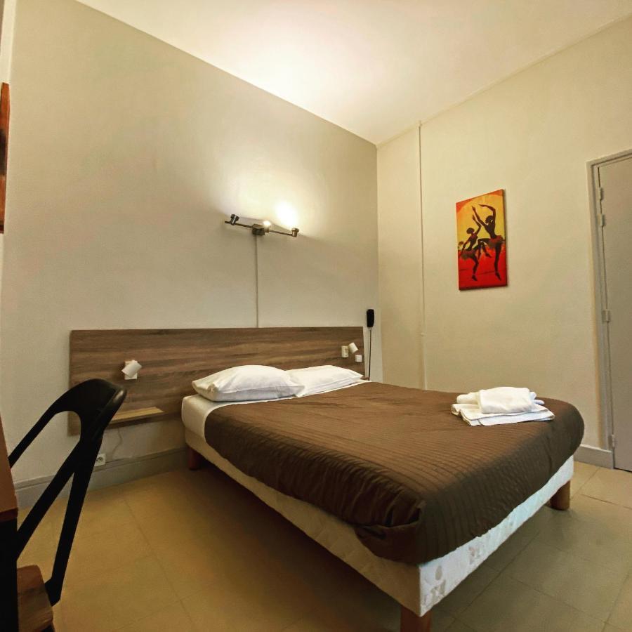 Hotel Le Midi Clermont-Cournon ภายนอก รูปภาพ